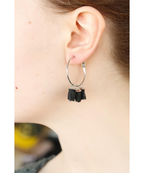 Siyah Renk Aksesuarlı Halka Bayan Küpe Siyah Renk Aksesuarlı Halka Bayan Küpe