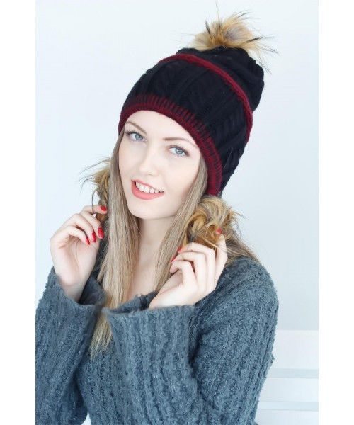 Tüylü Tasarım Siyah Renk Ponponlu Bayan Bere