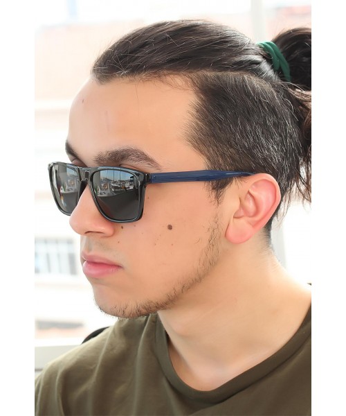 Siyah Çerçeveli Lacivert Saplı Erkek Güneş Gözlüğü